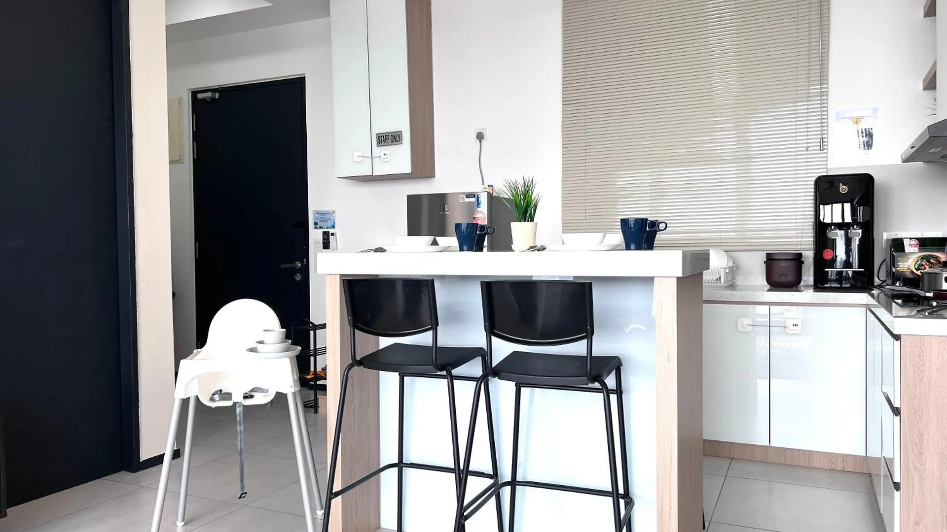Appartamento Georgetown Skypool Urban 3Br Family & Baby-Friendly 9Pax Seaview Penang Jelutong 0*,  Malesia